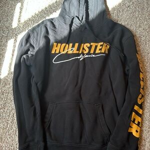 Hollister men’s sweatshirt